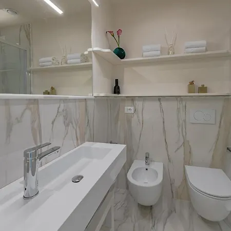 - Dreams Over Ponte Vecchio * Floransa