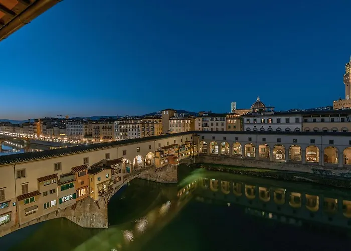 - Dreams Over Ponte Vecchio Daire Floransa